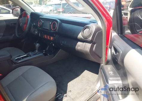 2019 Toyota Tacoma Access Cab/Sr/Sr5/Trd Sport z USA, uszkodzony, nr VIN 5TFRX5GN5KX132845